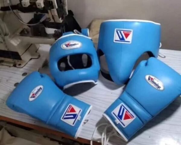Training custom winning style boxing set by glander boxing